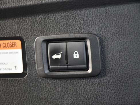 Used 2025 Mitsubishi Eclipse Cross SE AWD/4WD image 48
