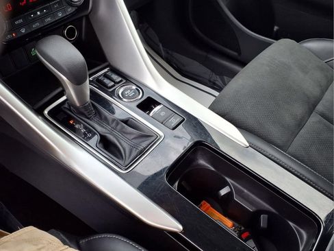 Used 2025 Mitsubishi Eclipse Cross SE AWD/4WD image 14
