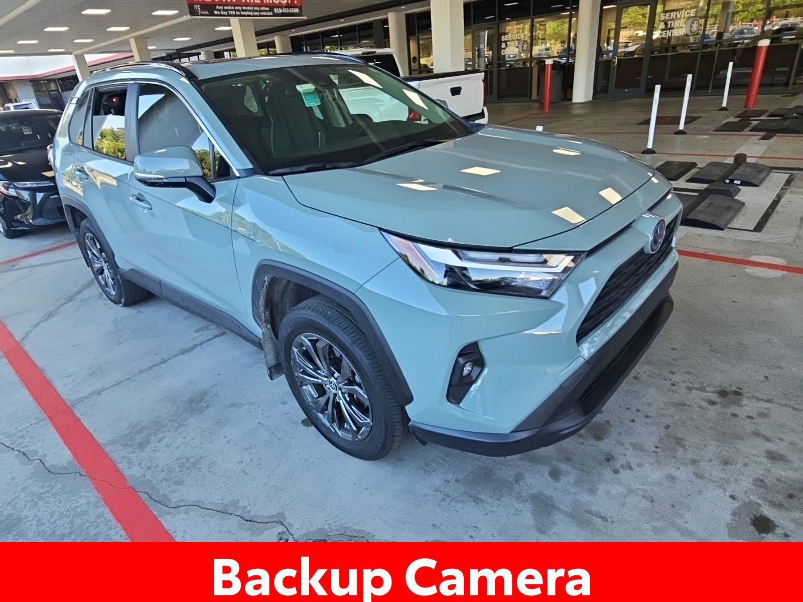 Used 2023 Toyota RAV4 XLE Premium AWD/4WD image 9