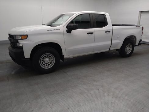 Used 2021 Chevrolet Silverado 1500 W/T w/ WT Value Package AWD/4WD image 2