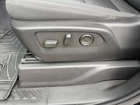 Used 2022 Chevrolet Silverado 1500 Custom RWD image 15