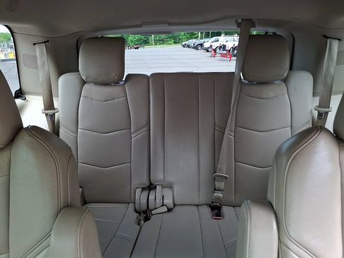 Used 2020 Cadillac Escalade Premium Luxury AWD/4WD image 14