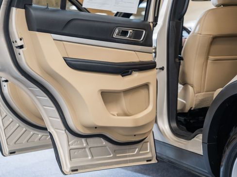 Certified 2017 Ford Explorer XLT w/ Equipment Group 202A image 41