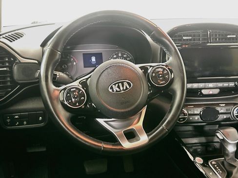 Used 2020 Kia Soul EX w/ Option Group 015 FWD image 18