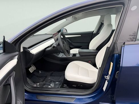 Used 2022 Tesla Model 3 Performance image 15