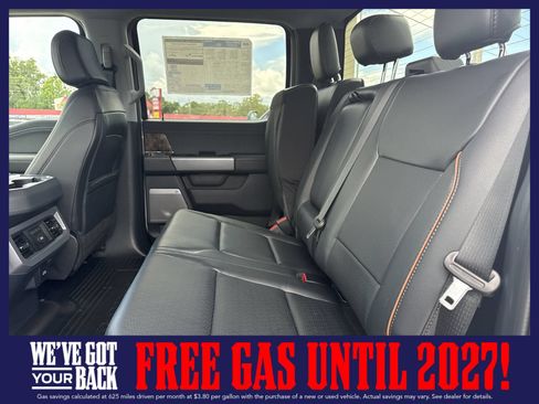 New 2026 Ford F250 Lariat w/ Black Appearance Package AWD/4WD image 15