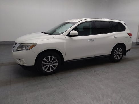 Used 2014 Nissan Pathfinder S FWD image 2