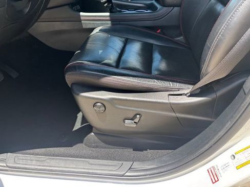 Used 2024 Dodge Durango GT RWD image 25