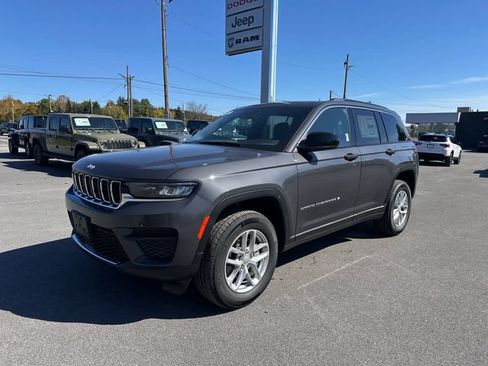 New 2025 Jeep Grand Cherokee Laredo X w/ Luxury Tech Group I AWD/4WD image 1