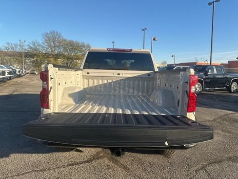 New 2026 Chevrolet Silverado 1500 Custom Trail Boss w/ Turbomax Blackout Package AWD/4WD image 28