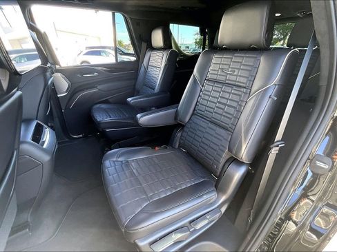 Used 2022 Cadillac Escalade Sport Platinum image 20