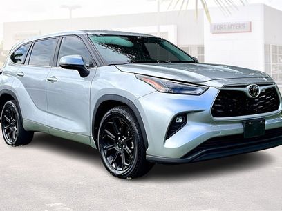 Used 2023 Toyota Highlander LE