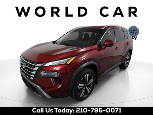 Used 2024 Nissan Rogue SL w/ SL Premium Package image 3