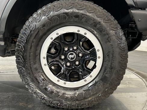 Used 2021 Ford Bronco Big Bend w/ Sasquatch Package AWD/4WD image 19
