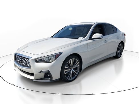 Used 2022 INFINITI Q50 Sensory image 2