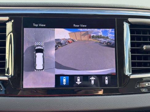 Used 2019 Chrysler Pacifica Touring-L Plus w/ Advanced Safetytec Group FWD image 28