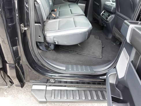 Used 2024 Ford F150 Lariat AWD/4WD image 34