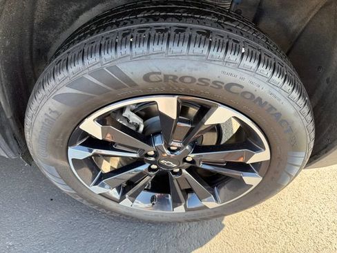 Certified 2025 Chevrolet Equinox RS w/ Safety and Technology Package AWD/4WD image 23