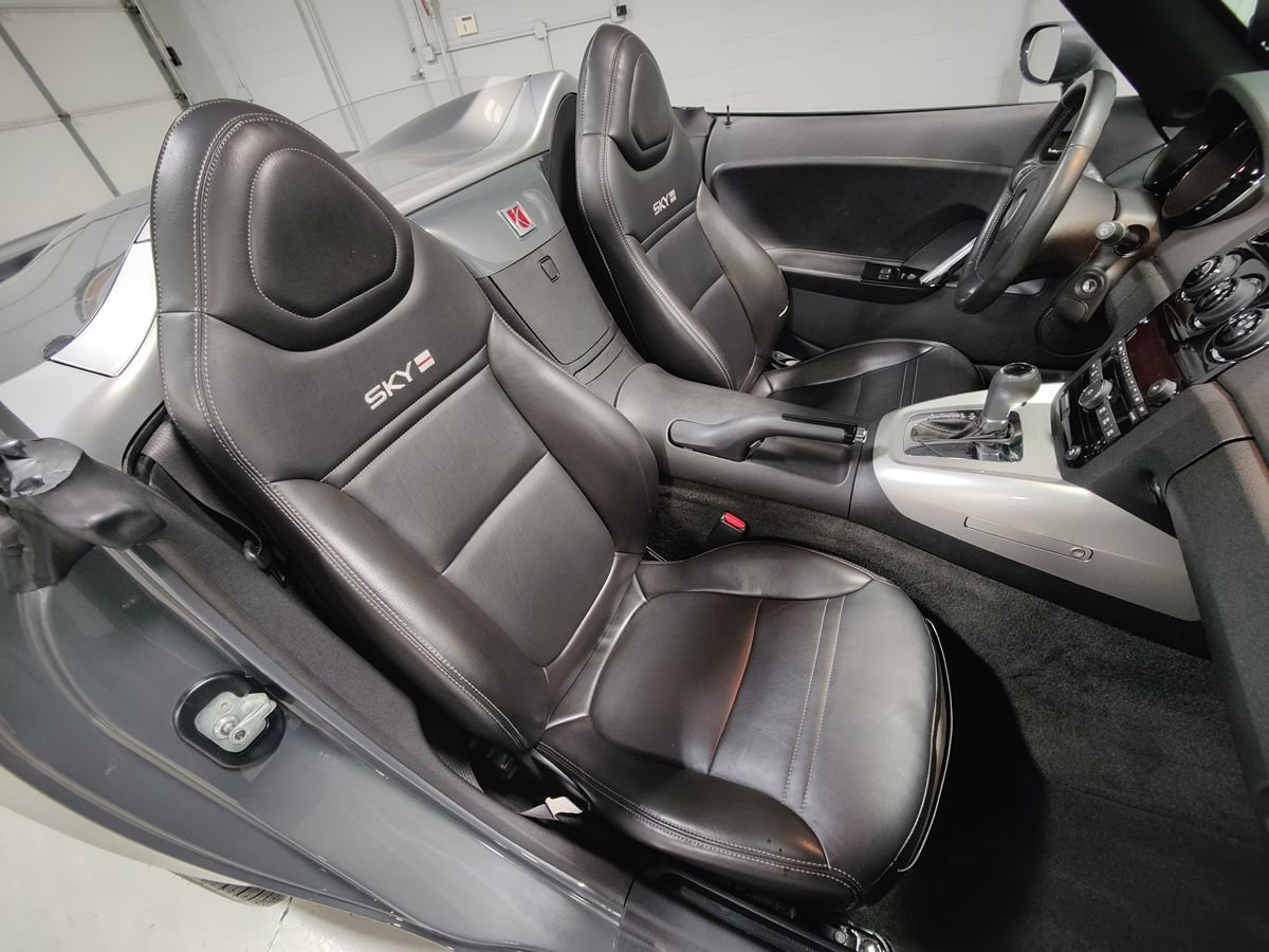 Used 2008 Saturn Sky Red Line RWD image 18