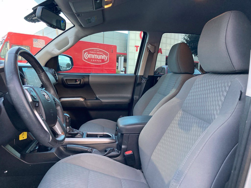 Used 2021 Toyota Tacoma SR5 RWD image 10