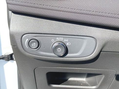 Used 2024 Chevrolet TrailBlazer LT w/ LT Cold Weather Package image 17