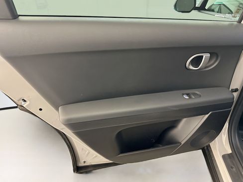 Used 2024 Hyundai Ioniq 5 SE image 27