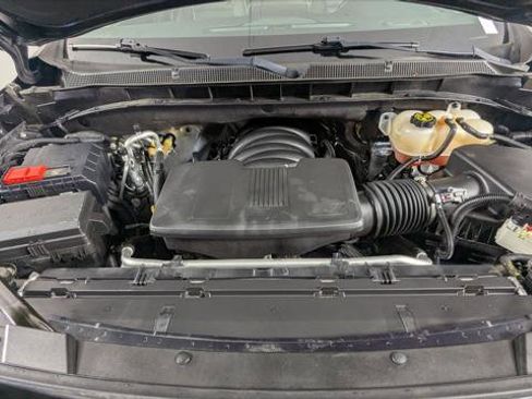 Used 2023 Chevrolet Suburban Premier image 33