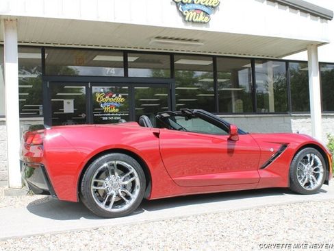 Used 2014 Chevrolet Corvette Stingray Convertible w/ 3LT Preferred Equipment Group RWD image 18