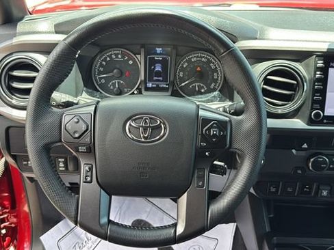 Used 2022 Toyota Tacoma TRD Sport w/ Technology Package RWD image 20