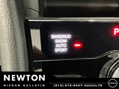 Used 2024 Jeep Grand Cherokee L Limited AWD/4WD image 9