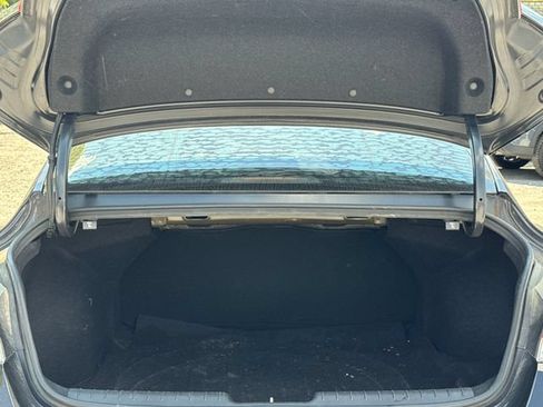 Used 2022 Hyundai Elantra SEL w/ Convenience Package FWD image 12