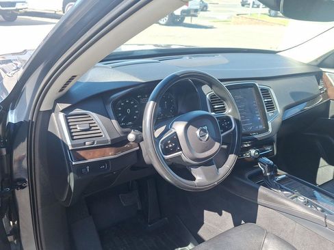 Used 2019 Volvo XC90 T6 Momentum AWD/4WD image 11