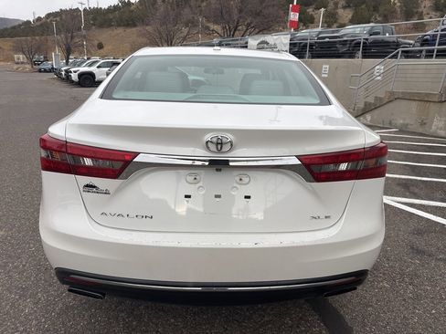 Used 2016 Toyota Avalon XLE image 8