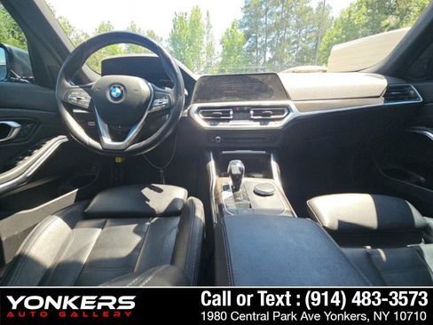 Used 2021 BMW 330i Sedan w/ Premium Package RWD image 12