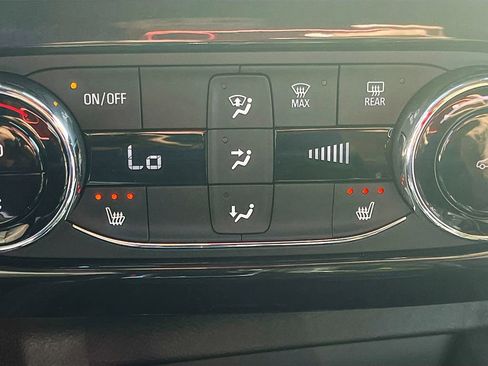 Used 2024 Chevrolet TrailBlazer RS w/ Convenience Package image 20