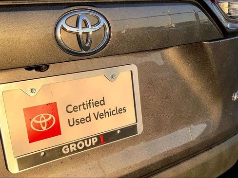 Used 2023 Toyota RAV4 LE image 9