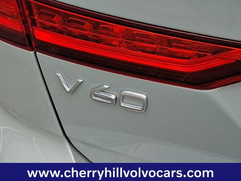 Certified 2025 Volvo V60 B5 Cross Country Plus image 30