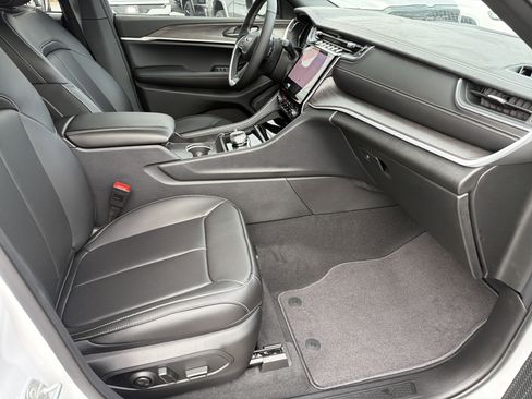 New 2025 Jeep Grand Cherokee Limited image 14