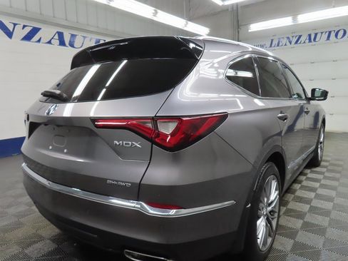 Used 2023 Acura MDX SH-AWD w/ Advance Package image 4