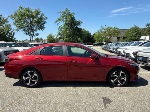 Used 2023 Hyundai Elantra SEL w/ Convenience Package FWD image 14