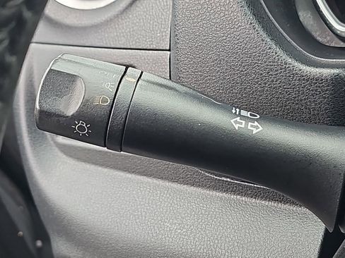 Used 2014 Nissan Versa Note SV FWD image 28