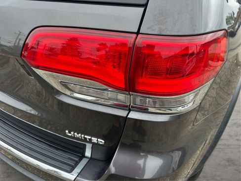 Used 2019 Jeep Grand Cherokee Limited w/ Luxury Group II AWD/4WD image 22