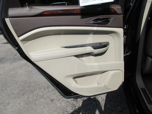 Used 2016 Cadillac SRX Luxury w/ Driver Awareness Package FWD image 17