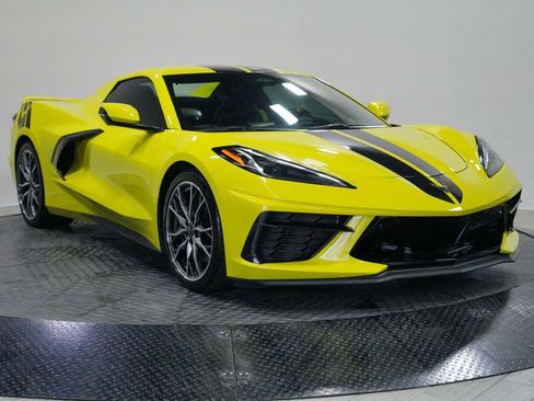 Used 2024 Chevrolet Corvette Stingray Premium Conv w/ Z51 Performance Package RWD image 10