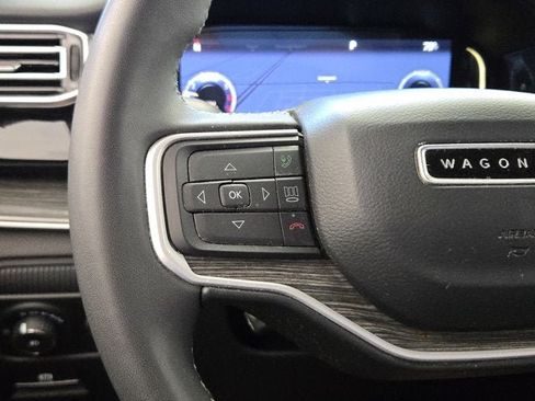 Used 2022 Jeep Wagoneer Series II w/ Premium Group I AWD/4WD image 31