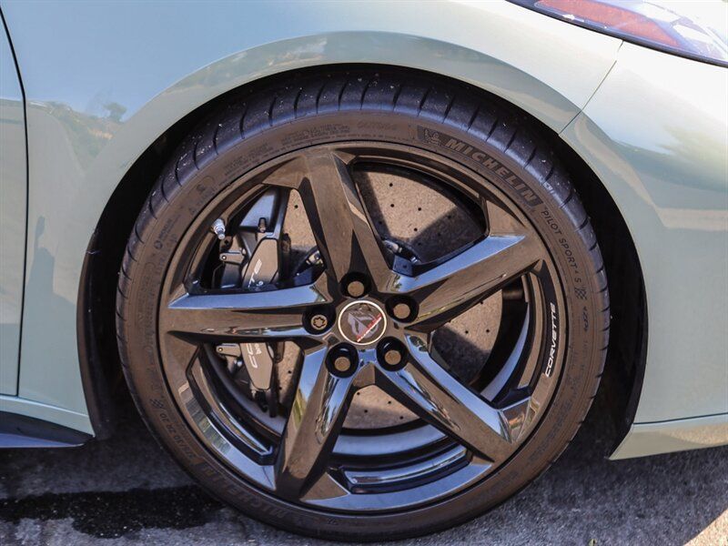 Used 2024 Chevrolet Corvette Z06 RWD image 12