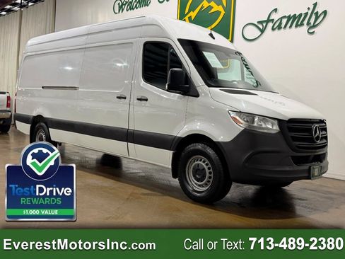 Used 2021 Mercedes-Benz Sprinter 2500 w/ Driver Convenience Package image 1