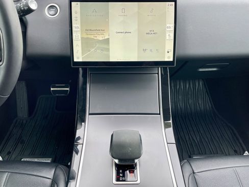 Certified 2024 Land Rover Range Rover Evoque Dynamic SE image 19