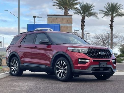 Used 2020 Ford Explorer ST w/ Premium Technology Package image 4