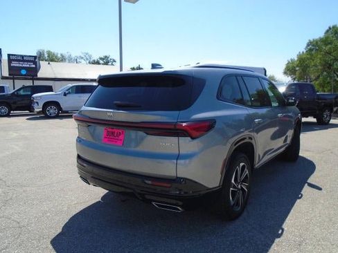 Used 2025 Buick Enclave Sport Touring AWD/4WD image 26
